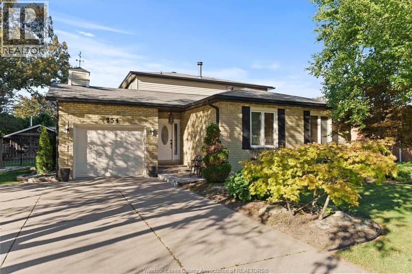 234 Applewood Road, Kingsville, photo 2
