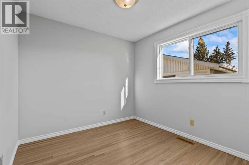 5212 Marshall Road NE — photo 23 of 36
