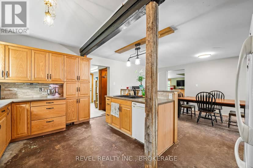 2939 County Rd 14 Road E — photo 17 of 40