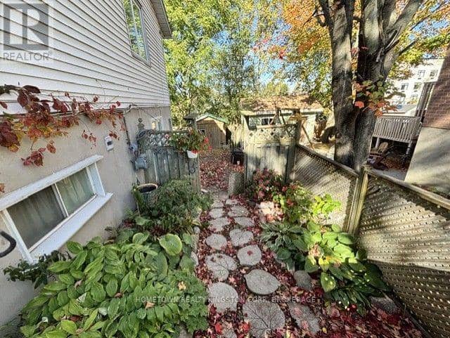 970 Killarney Crescent — photo 18 of 20