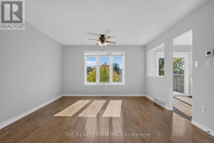 941 Thistledown Way, London North, photo 5