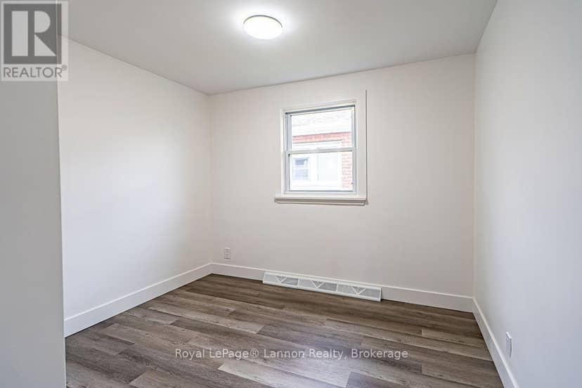 356 Kingsway Avenue — photo 16 of 32