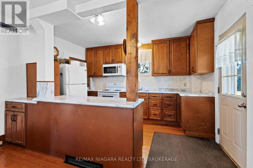147 Chippawa Road — photo 9 of 34