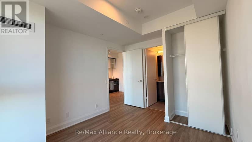 5503 - 7890 Jane Street — photo 15 of 19