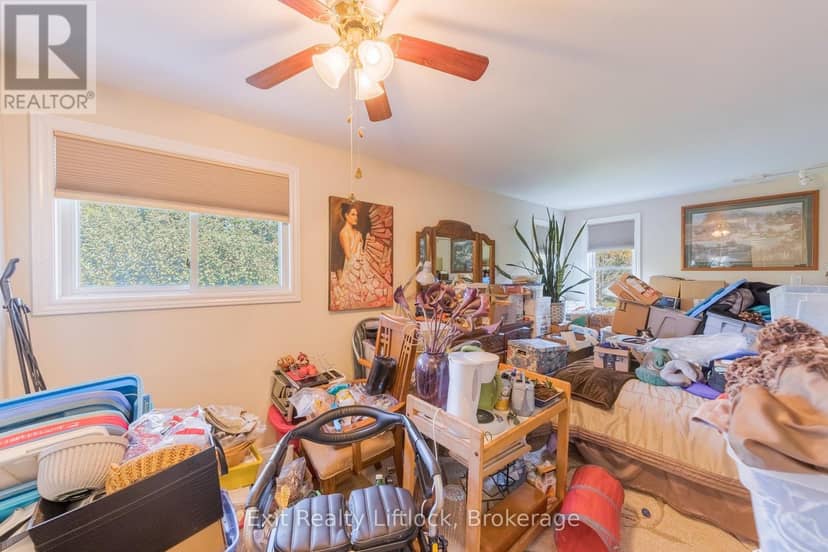 651 & 653 Cottesmore Avenue — photo 31 of 40