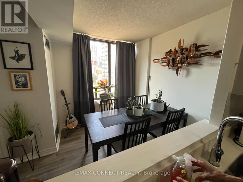 601 - 117 Gerrard Street — photo 15 of 27