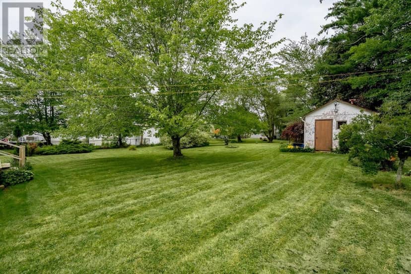 114 Kitchener Street — photo 23 of 33