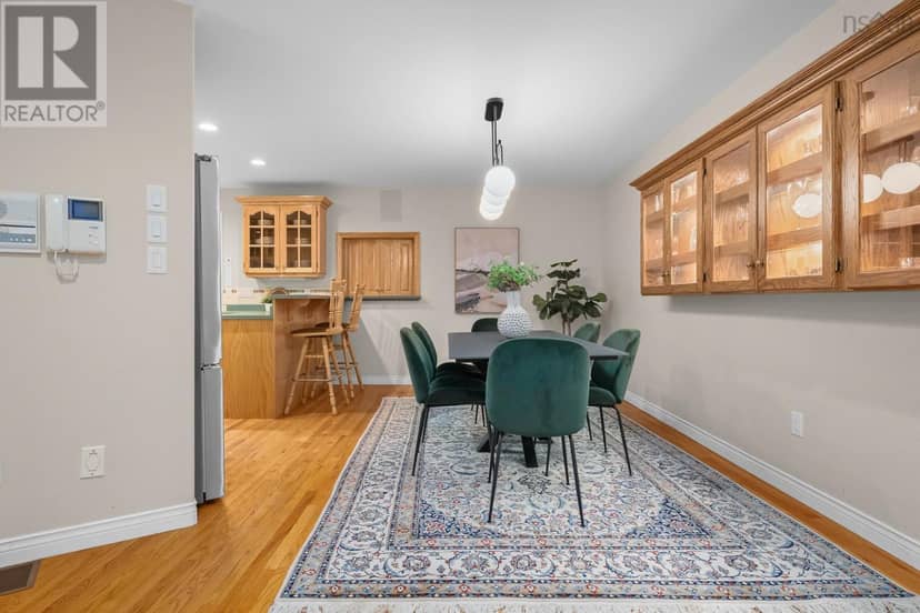 12 Falcon Place — photo 11 of 40