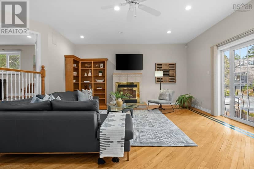 12 Falcon Place — photo 4 of 40