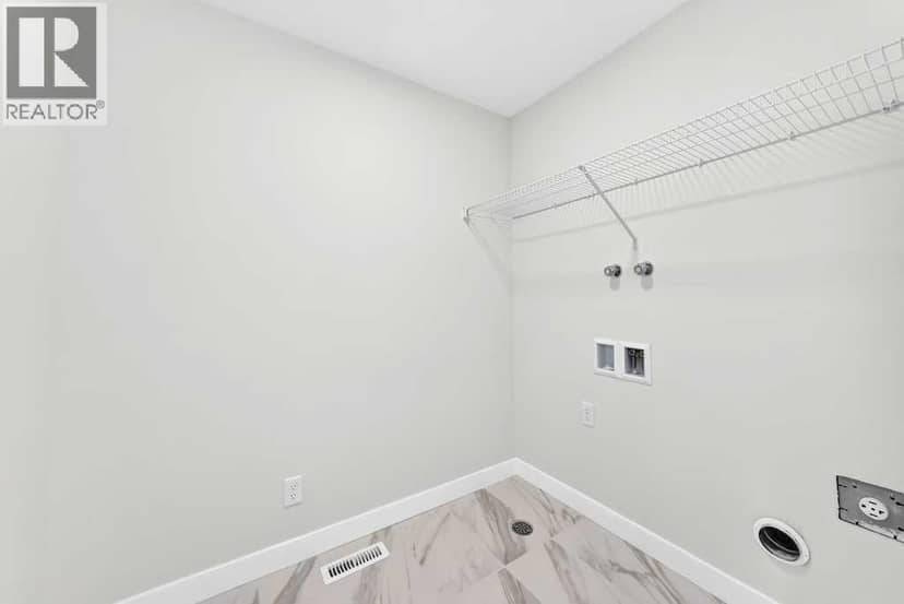 28 Veranda Boulevard SW — photo 21 of 40