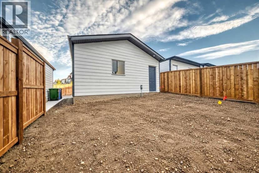 28 Veranda Boulevard SW — photo 33 of 40