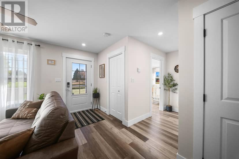879 Ellerslie Road — photo 17 of 40