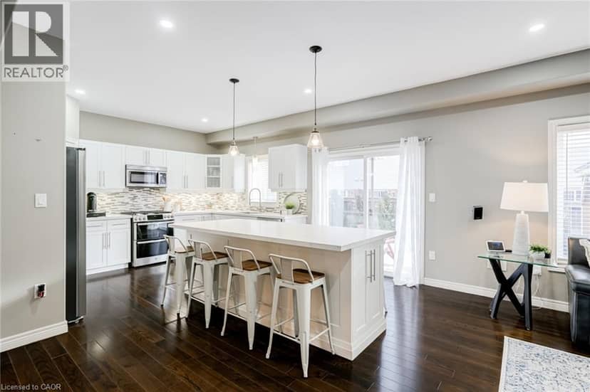 7 KINSMAN Drive — photo 12 of 40