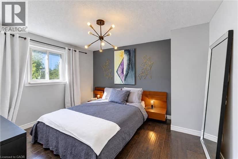 527B ROSEMEADOW Crescent — photo 10 of 22