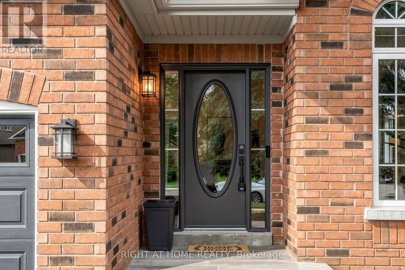 1019 Northern Prospect Crescent, Newmarket, photo 2