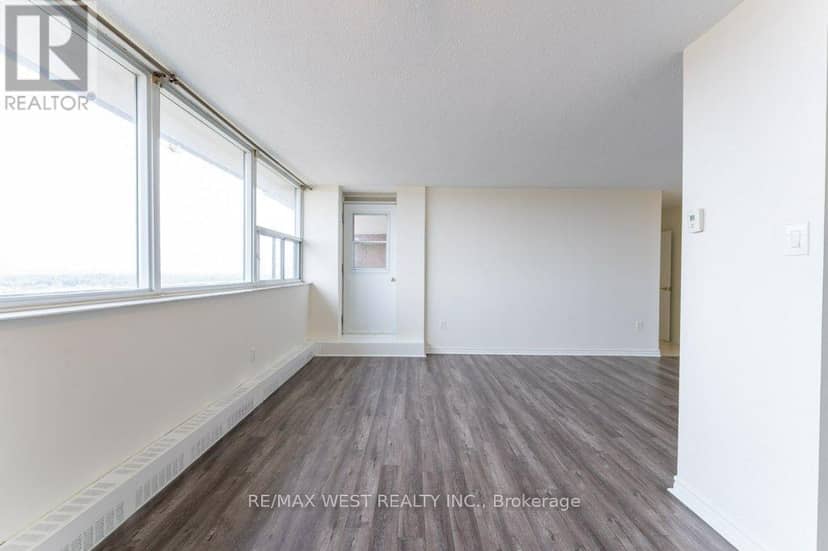 1001 - 3501 Glen Erin Drive — photo 13 of 40
