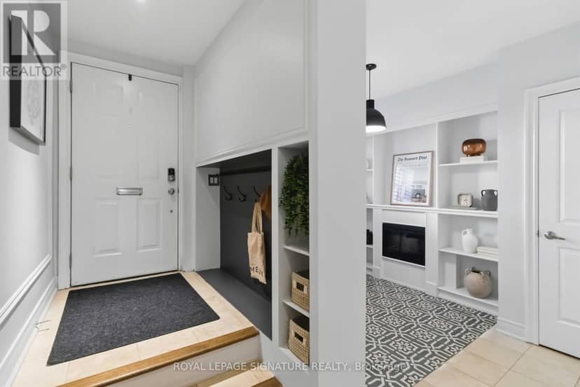 31 Furrow Lane, Toronto, photo 2