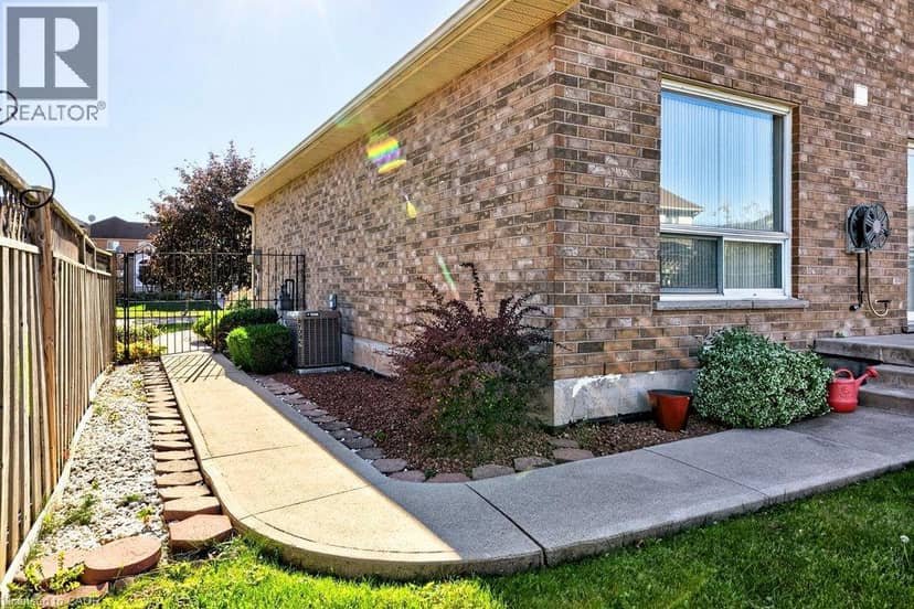 13 CHIANTI Crescent — photo 29 of 31