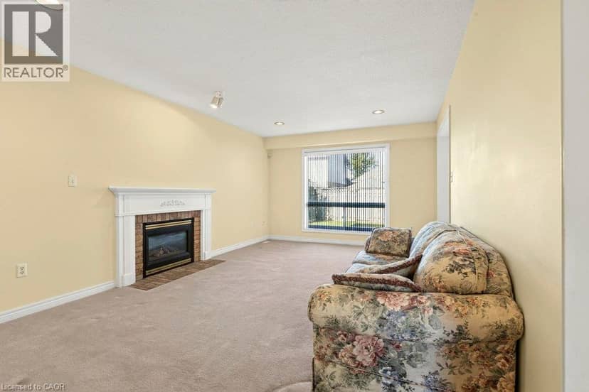 13 CHIANTI Crescent — photo 9 of 31