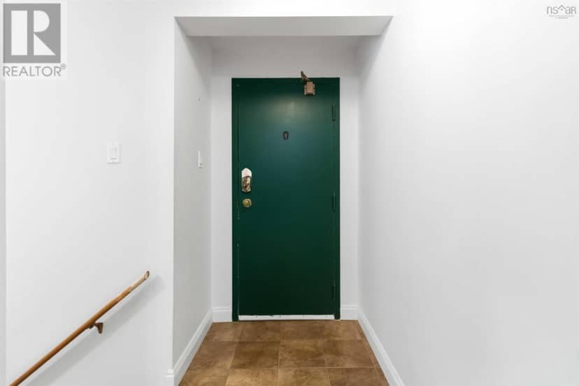 1 5444 Victoria Road — photo 5 of 25