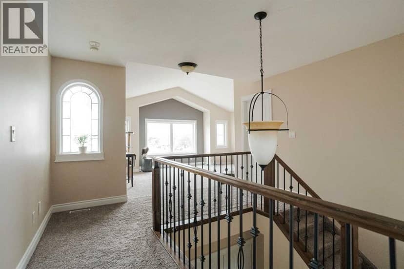 163 Rattlepan Creek Crescent — photo 17 of 40