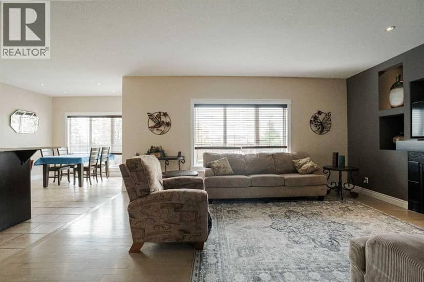 163 Rattlepan Creek Crescent — photo 14 of 40