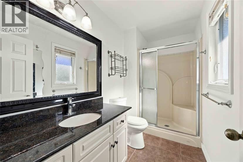 612 Graycliff Drive — photo 17 of 40