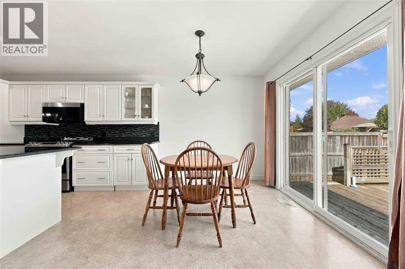 612 Graycliff Drive — photo 14 of 40