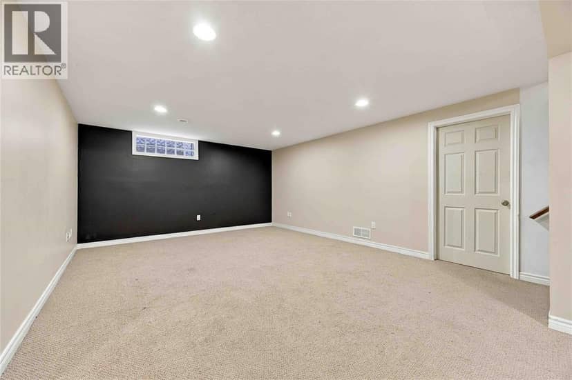 612 Graycliff Drive — photo 23 of 40