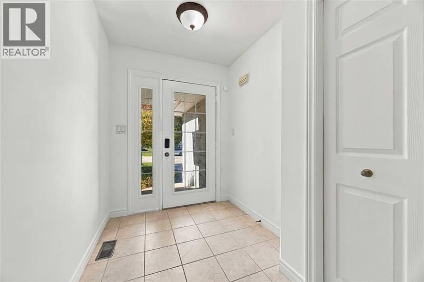 612 Graycliff Drive, Sarnia, photo 3