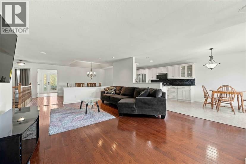 612 Graycliff Drive — photo 9 of 40