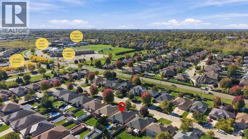 612 Graycliff Drive, Sarnia, photo 2