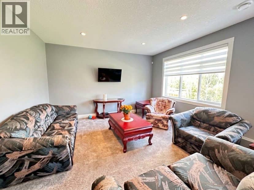 116 Kinniburgh Boulevard — photo 31 of 40