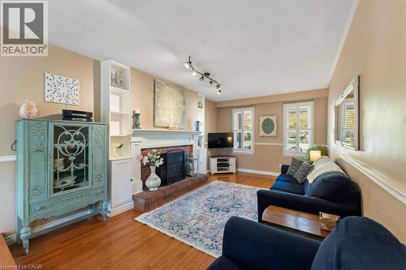 260 CORNWALLIS Road — photo 15 of 40