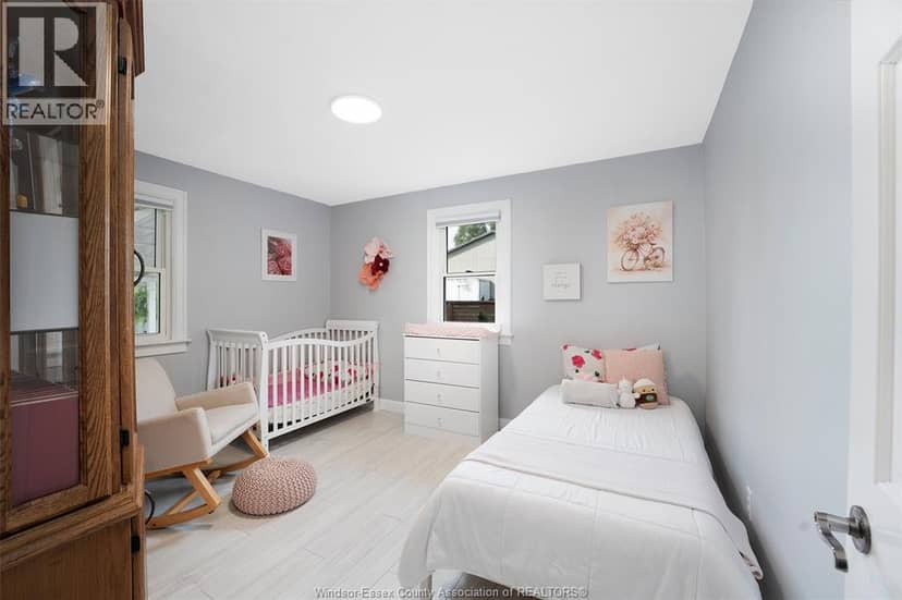 1331 Clovelly Drive — photo 31 of 40