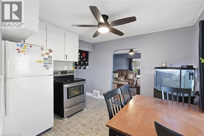 334 DAVIDSON Avenue N — photo 10 of 28