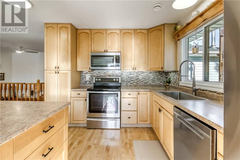 67 Burr Oak Drive, Naughton, photo 7