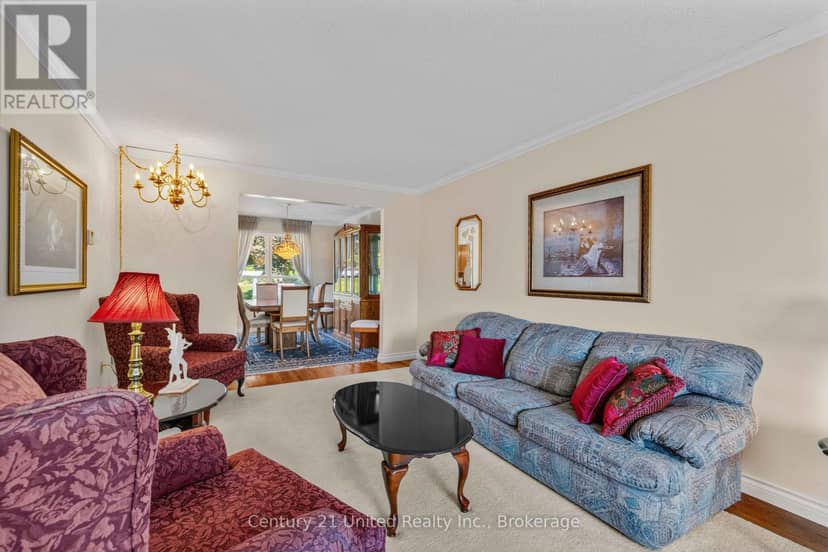 2317 Woodglade Boulevard — photo 13 of 40