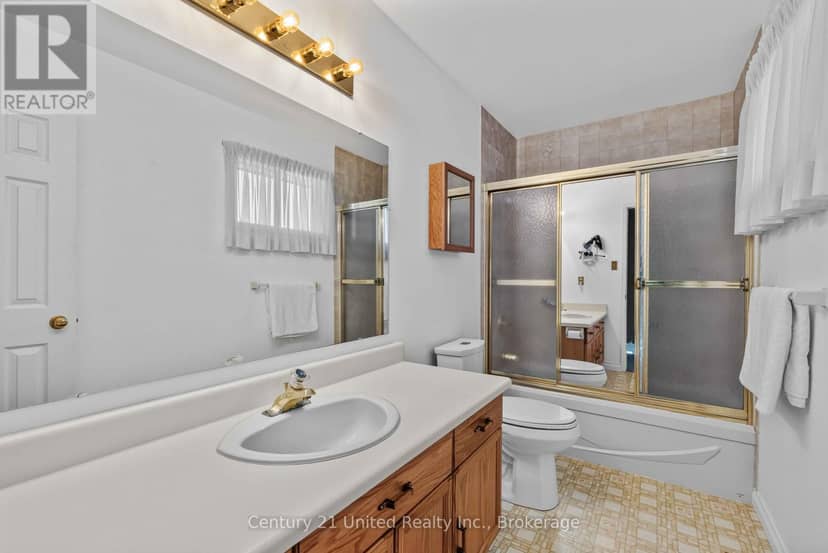 2317 Woodglade Boulevard — photo 28 of 40