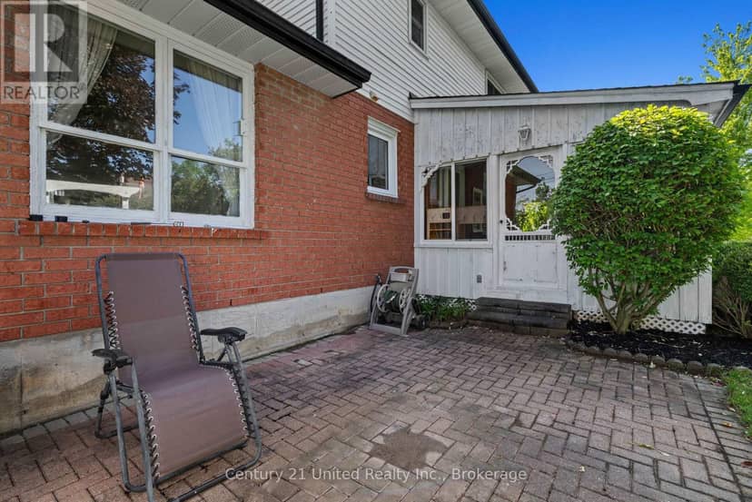 2317 Woodglade Boulevard — photo 8 of 40