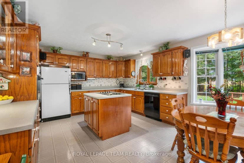 8036 Marionville Road — photo 12 of 40
