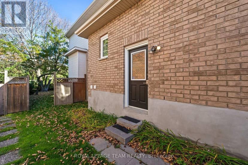 136 Shaughnessy Crescent — photo 34 of 40