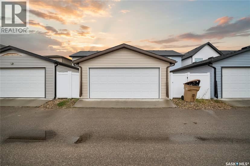 5612 Gilbert CRESCENT — photo 37 of 37