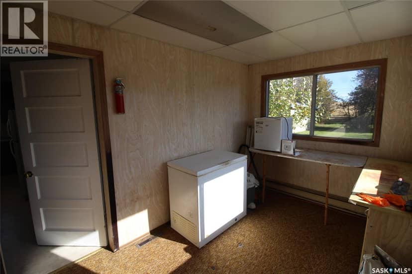 204 1st STREET E, Climax, photo 2