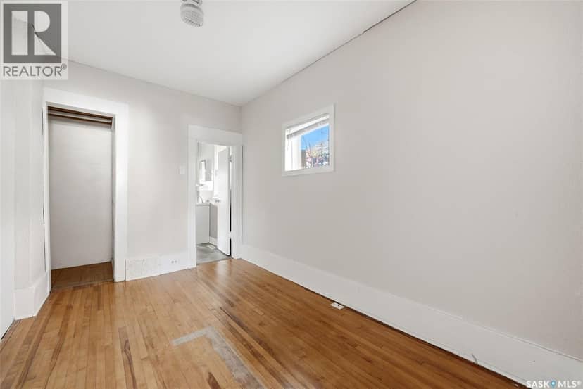 3129 Retallack STREET — photo 16 of 27
