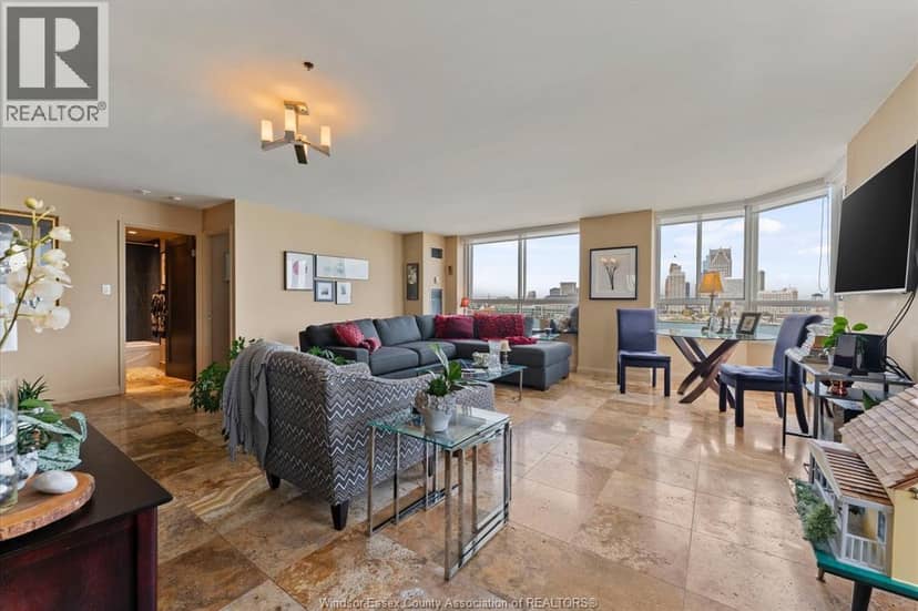 75 RIVERSIDE DRIVE East Unit# 1504 — photo 13 of 40