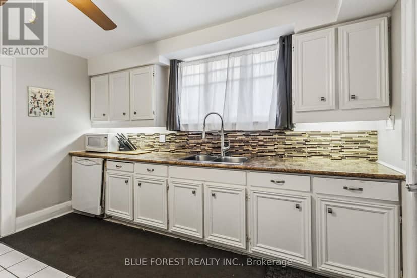 1228 Richmond Street — photo 10 of 40