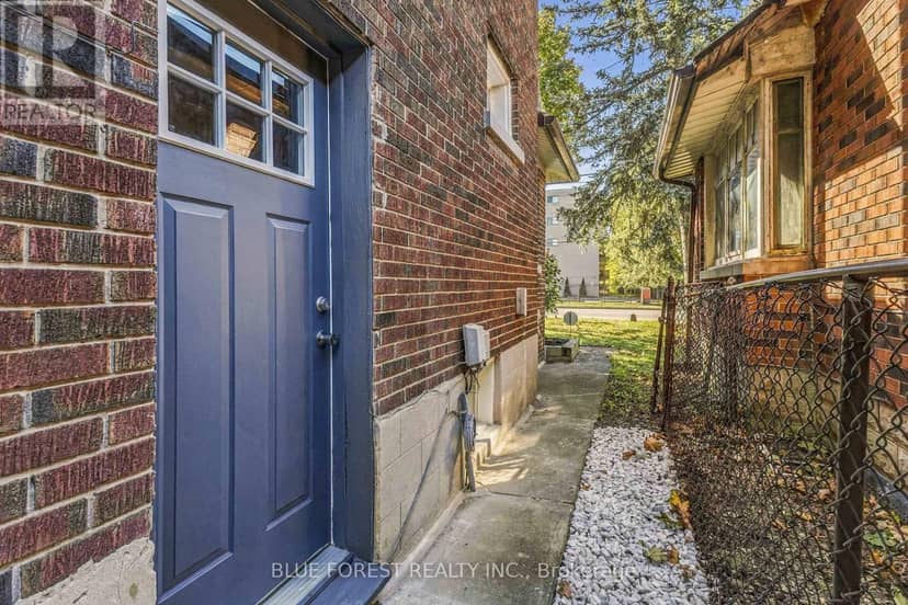 1228 Richmond Street — photo 35 of 40