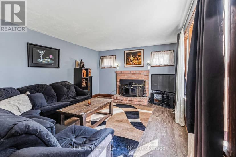 1228 Richmond Street, London East, photo 4