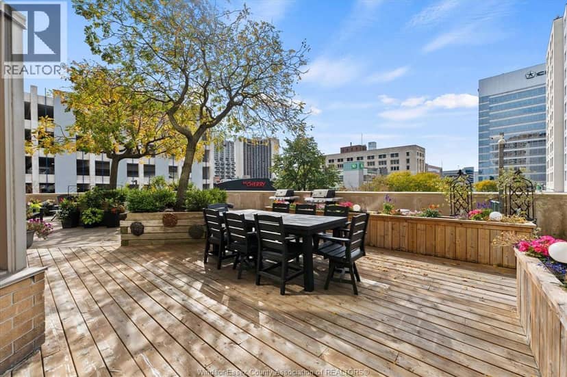 75 RIVERSIDE DRIVE East Unit# 1504 — photo 36 of 40